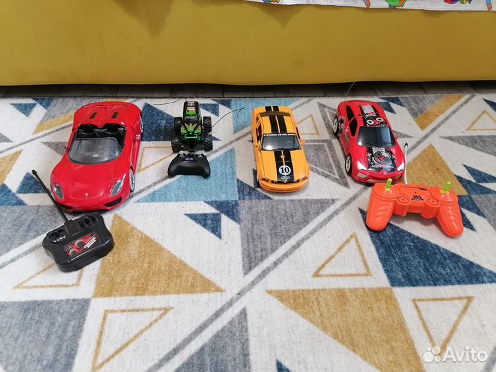 Машинки на радиоуправлении, трансформеры 4 штуки