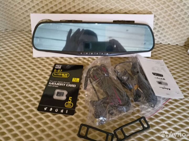 Видеорегистратор зеркало с камерой