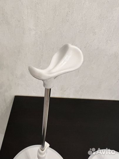 Подставки для кукол