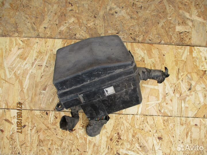 Блок предохранителей Митсубиси лансер 10 1,5 МКПП