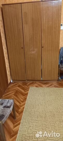 Шкаф распашной бу