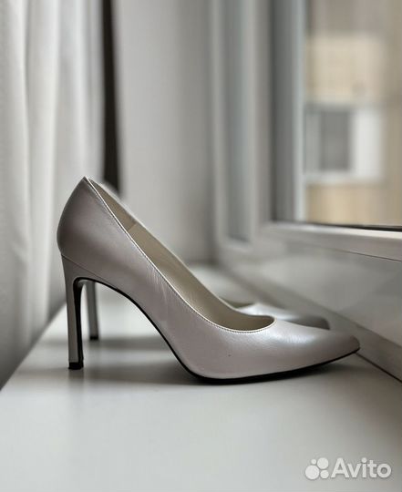 Туфли Stuart Weitzman 37 размер