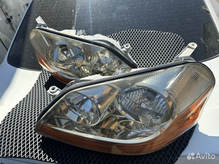 Фары Toyota Mark II jzx110