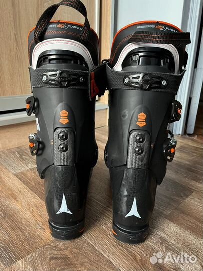 Горнолыжные ботинки atomic