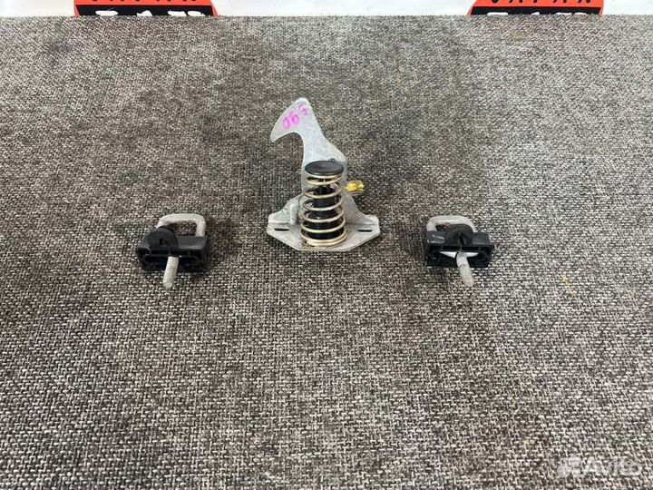 Замок капота передний Bmw 3 E90