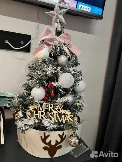 Елка искусственная заснеженная