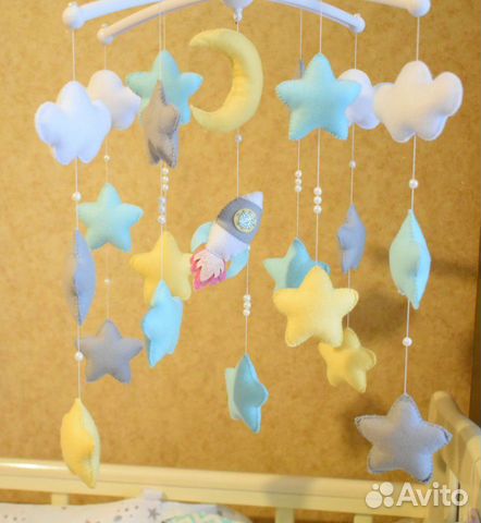 Мобиль из фетра Подарок