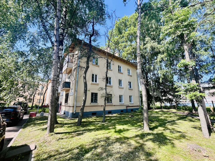 2-к. квартира, 43,2 м², 1/3 эт.