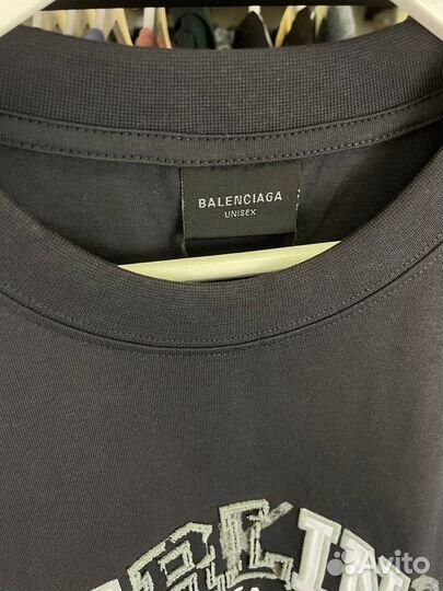 Футболка balenciaga