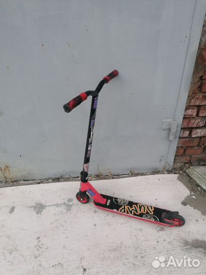 Трюковой самокат