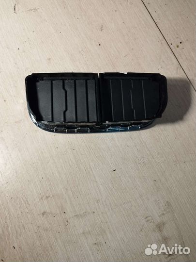 Дефлектор воздушный Nissan Terrano 3