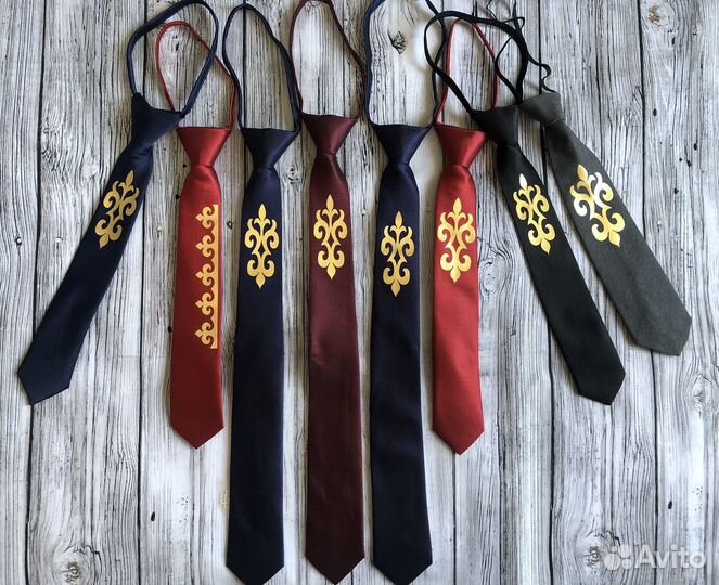 Галстуки и бабочки с национальным орнаментом
