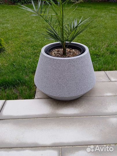 Вазон для цветов