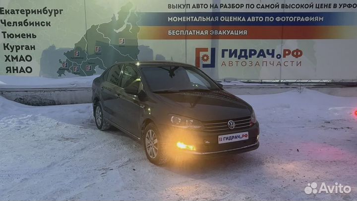 Стекло двери задней правой Volkswagen Polo Sedan