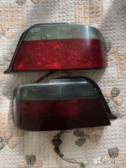 Фонари задние Toyota Chaser 100