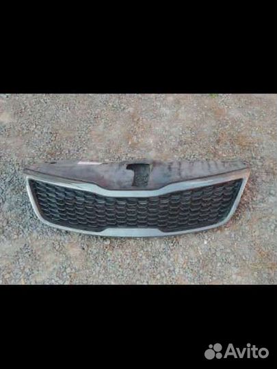 Решетка радиатора на Киа Рио 3