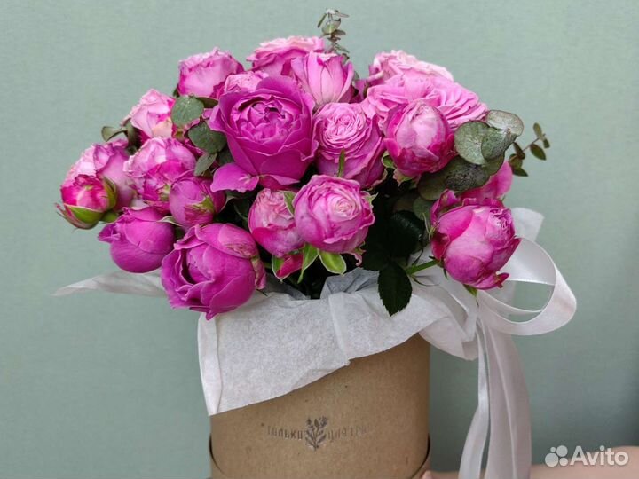 Цветы в коробке. Пионовидные розы