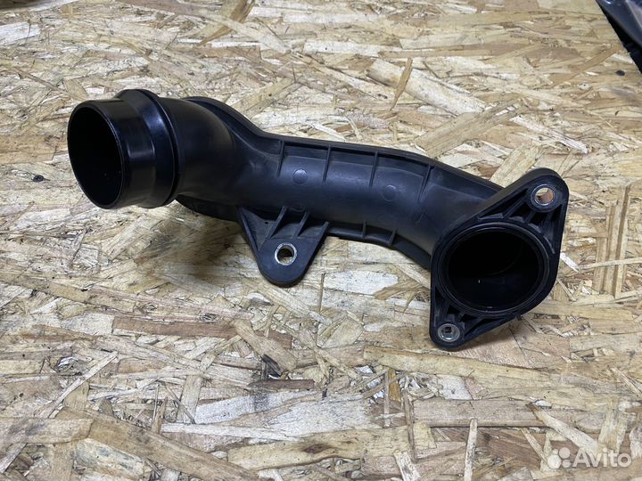 Патрубок интеркулера левый Mazda 6 GJ SH-vtpr