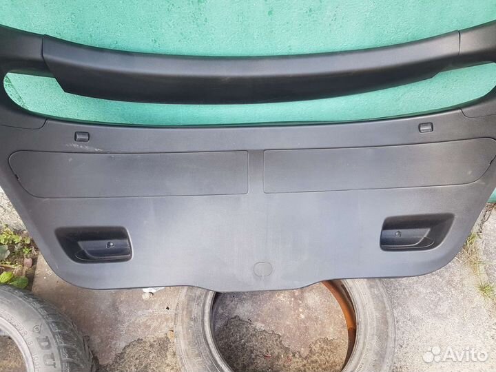 Обшивка двери багажника Honda civic 5d