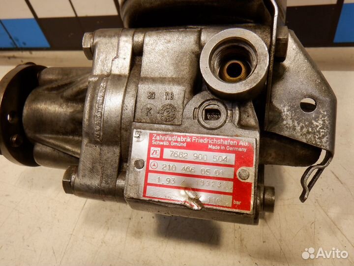 Насос гур Mercedes A2104660501