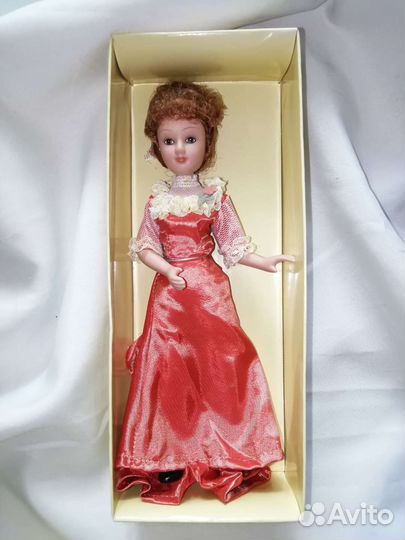 Кукла фарфоровая коллекционная 8