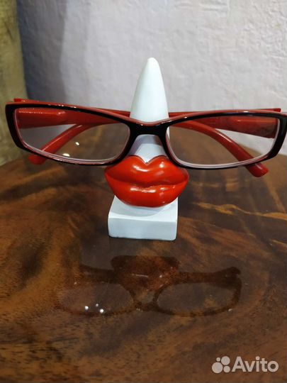 Подставка - держатель для очков