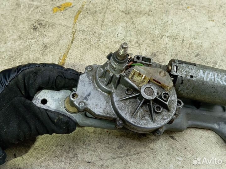 Мотор заднего стеклоочистителя Volkswagen golf 3