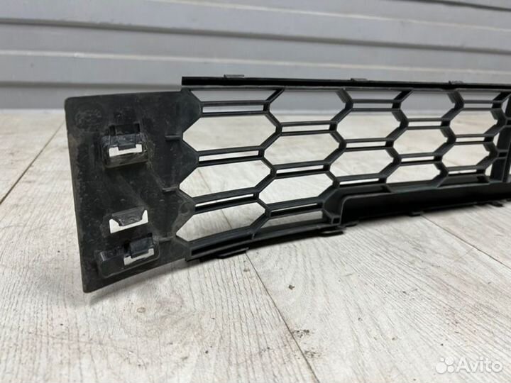 Решетка в бампер Skoda Rapid 2 2020