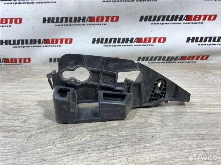 Кронштейн переднего бампера левый Peugeot 308 1.6