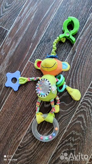 Игрушки-развивашки и подвески