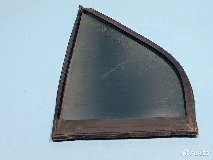 Форточка задняя правая для Mitsubishi Carisma