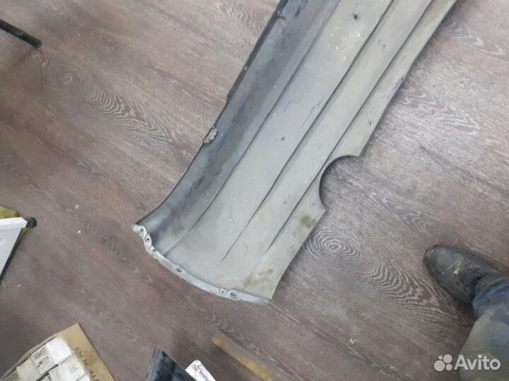 Бампер задний Toyota Vista