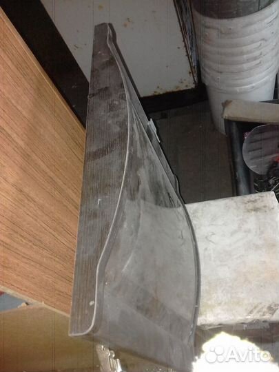 Дверца с гнутым тонированным стеклом