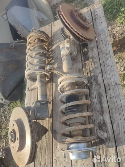 Передние стойки ваз 2110 в сборе