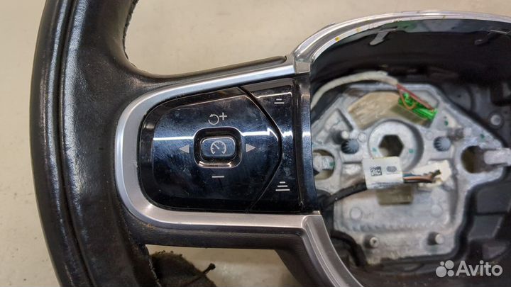 Руль Volvo S90, 2018