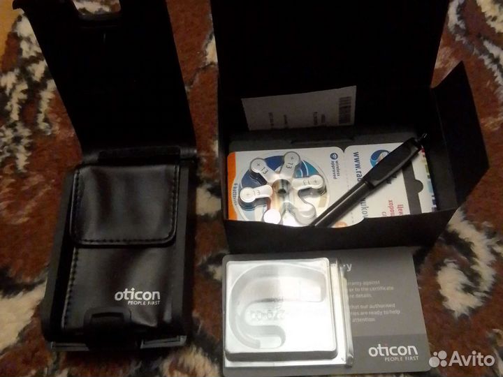 Слуховой аппарат Бренда oticon