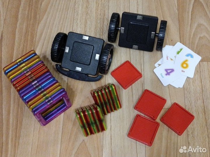 Attivio Магнитный конструктор Луноход 35 деталей