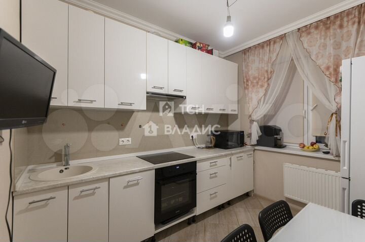 2-к. квартира, 60 м², 17/25 эт.