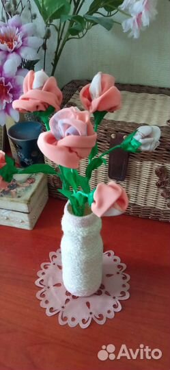 Букет цветов в вазе ручной работы