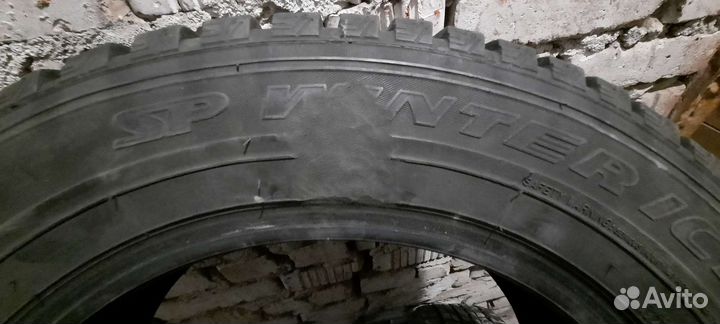 Dunlop SP Winter Ice 01 195/60 R15 88T