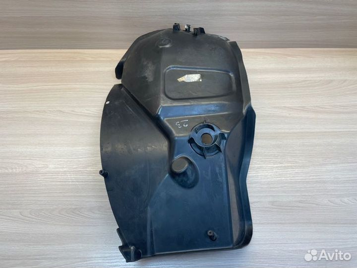 Подкрылок задний левый Renault Logan