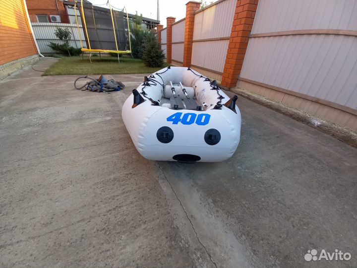 Надувная лодка