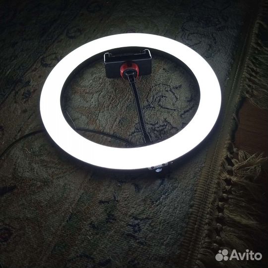 Кольцевая лампа