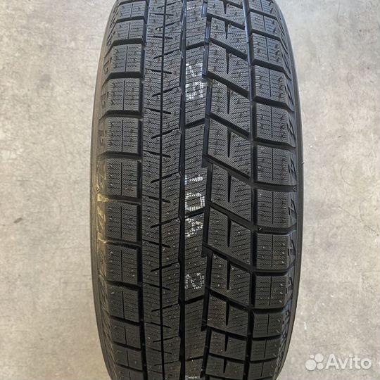 Yokohama Ice Guard IG60 215/45 R17 87Q