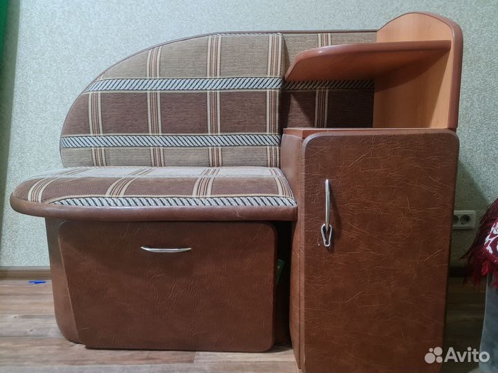 Банкетка с тумбочкой для прихожей