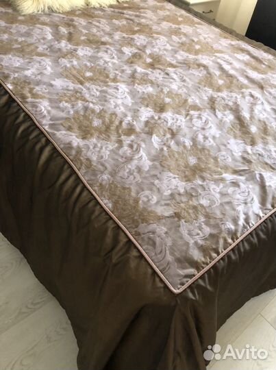 Продам комплект штор и покрывало