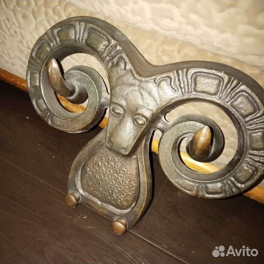 Вешалка Баран металл