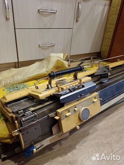 Вязальная машина brother KR-830