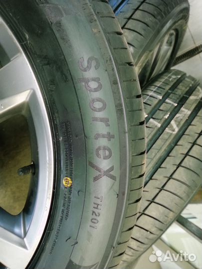 Комплект летних колес R19 VW Touareg