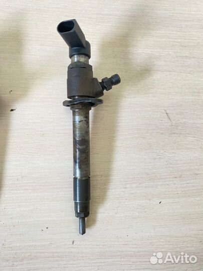 Топливная форсунка Land Rover Discovery 3 L319 2.7